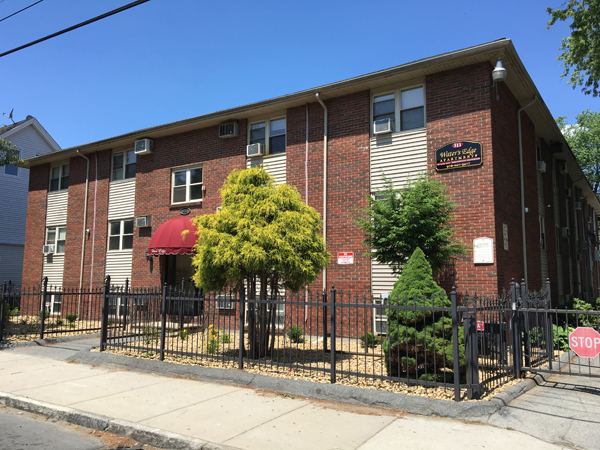 Water's Edge Apartments